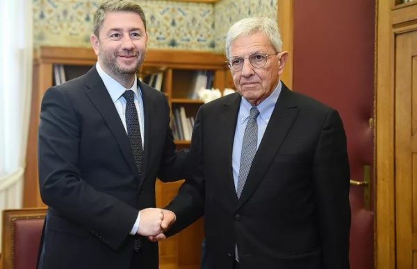 Ανδρουλάκης: Στο πρόσωπο του Τάσου Γιαννίτση συμβολίζουμε την Ελλάδα της προόδου, της ευθύνης και της συνέπειας