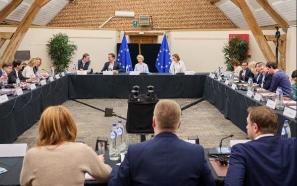 ΕΕ: Η ενίσχυση της αμυντικής ετοιμότητας και παραγωγής της Ευρώπης στη συνάντηση ΝΑΤΟ με τους 27 επιτρόπους