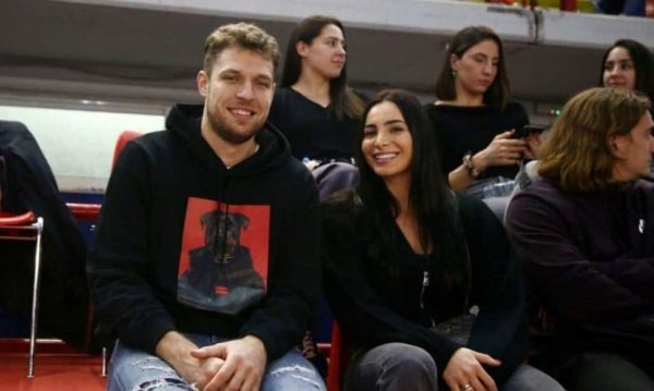 Το δώρο του Σάσα Βεζένκοφ στη Νικόλ Ελευθεριάδου για τα γενέθλιά της (pic)