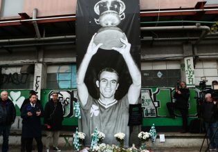 Πόπη Δομάζου: «Ο πατέρας μου είναι εδώ. Όλη η Ελλάδα θρηνεί!» (vids)