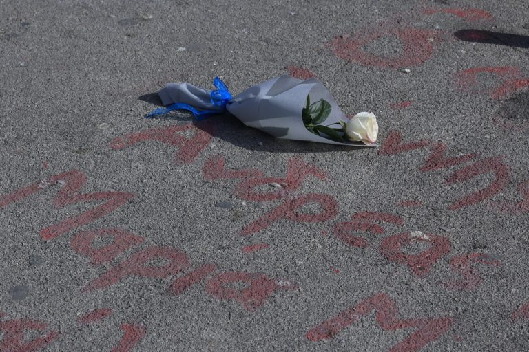 Ο λαός υψώνει ανάστημα απέναντι στην κυβέρνηση και απαιτεί «οξυγόνο»