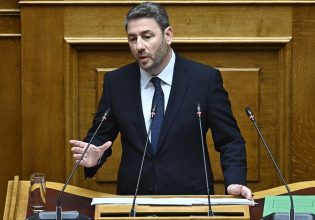Ανδρουλάκης: Αυτοκρατορική η συμπεριφορά Μητσοτάκη – Ο ΣΥΡΙΖΑ κατήργησε τον νόμο Κατσέλη