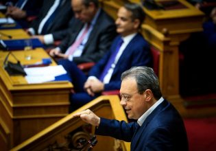 Φάμελλος: Προ ημερησίας συζήτηση στη Βουλή για τα Τέμπη – Ο Μητσοτάκης θα έρθει να δώσει εξηγήσεις