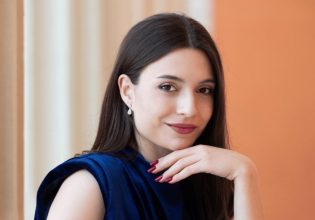 «Ο Χορός των Αιώνων: Η Κόρη των Αθηνών»: Mια μοναδική παράσταση με την Χρύσα Ρώμα στο Μέγαρο Μουσικής Αθηνών