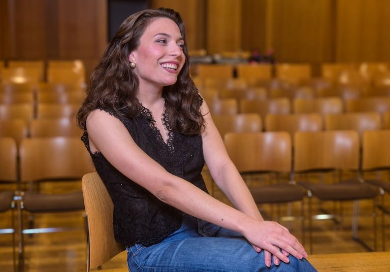 Στο μυαλό της Χρύσας Ρώμα – «Θάλασσα ίσον ταξίδι»