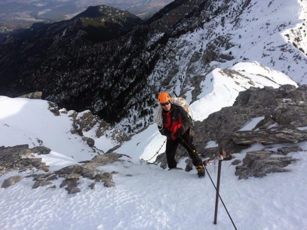 Επιχείρηση διάσωσης βοσκού σε δύσβατο σημείο – Εγκλωβίστηκε μετά από χιονοστιβάδα στα Ακαρνανικά Όρη
