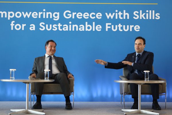 Ηλεκτρονική συνταγογράφηση: Ενδοκυβερνητικά καρφιά – Υπεύθυνος είναι ο Παπαστεργίου λέει ο Γεωργιάδης