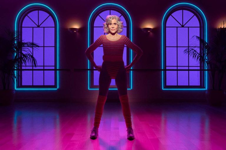 Η νεώριμη Τζέιν Φόντα κάνει καθημερινά την ίδια γυμναστική που έκανε πάντα (με μία διαφορά)