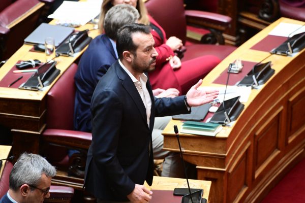 Παππάς κατά της υποψηφιότητας Γιαννίτση – «Απαιτείται διευκρίνιση από το ΠΑΣΟΚ»