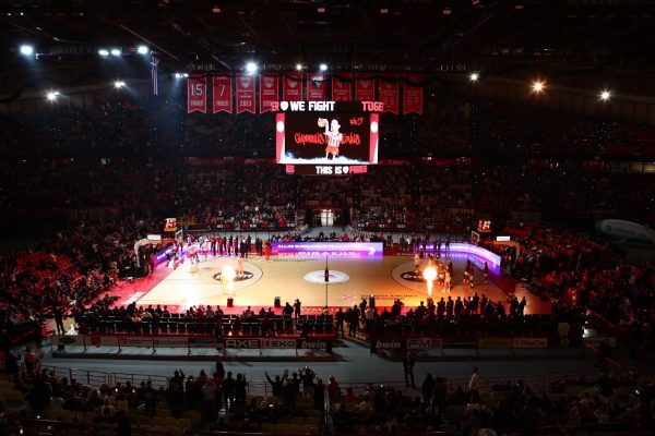 Ολυμπιακός: Ποδαρικό στο ΣΕΦ για το 2025 με sold out (pic)