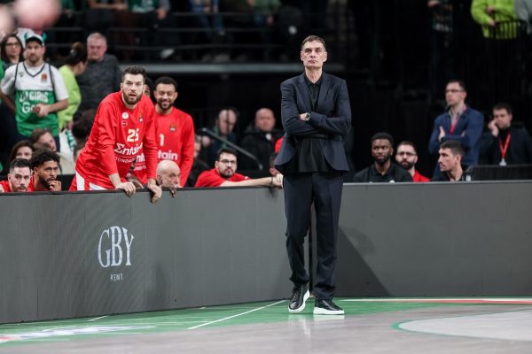 Μπαρτζώκας: «Μπράβο σε όλους και κυρίως στους παίκτες που ήταν στον πάγκο και υποστήριζαν αυτούς που έπαιζαν»