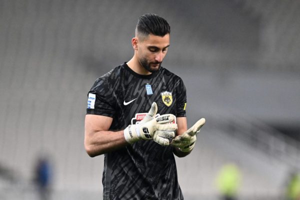 Παναθηναϊκός – ΑΕΚ 1-0: «Πράσινη» νίκη με δώρο… Στρακόσα