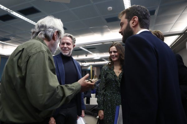 «Όλοι εδώ;!» – Γεροβασίλη και Γερουλάνος σπάνε το ταμπού της συνύπαρξης – Tο στιγμιότυπο με τον Λαλιώτη