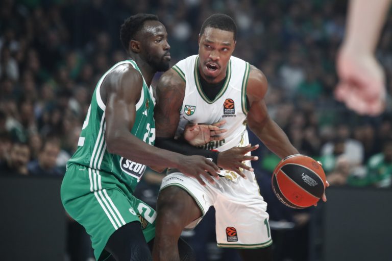 Λόνι Γουόκερ: «Ιδιαίτερα τα παιχνίδια στην Ελλάδα» (vid)