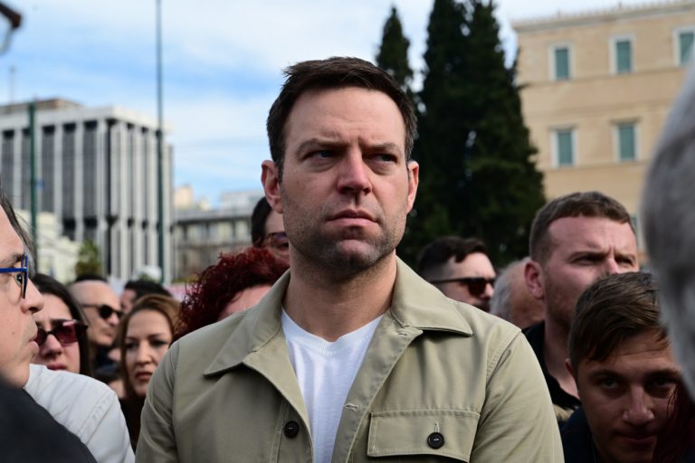 Κασσελάκης: Ποιον συγκαλύπτει ο Μητσοτάκης για τα Τέμπη; – Επανεκλέχθηκε με ψέματα