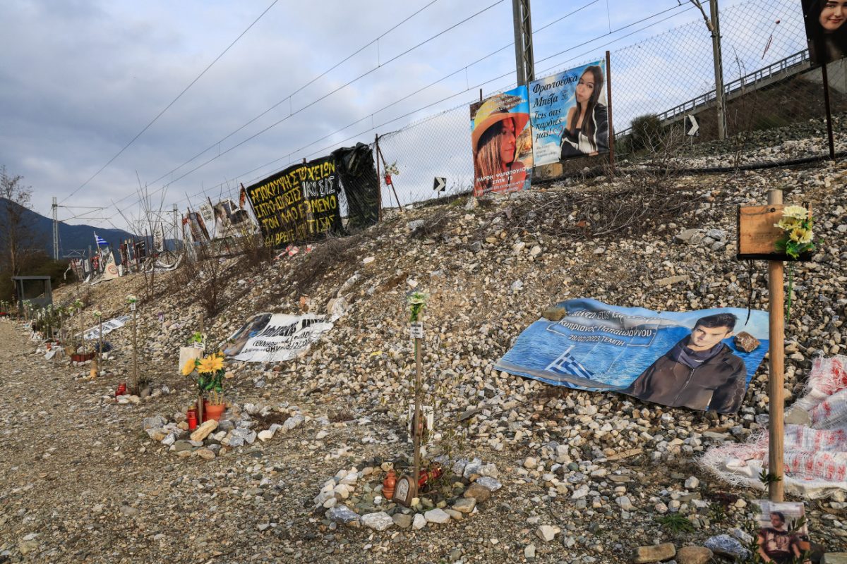 Τέμπη – Πατέρας θύματος: Βεβήλωσαν τον χώρο του δυστυχήματος, μπορείς να περιμένεις οποιαδήποτε συγκάλυψη