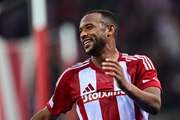 Πιέζει ο Ολυμπιακός: Άγγιξε το γκολ ο Ελ Κααμπί στο 25′ (vid)