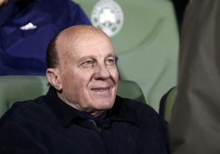 Μίμης Δομάζος: Νοσηλεύεται διασωληνωμένος σε κρίσιμη κατάσταση – Το ιατρικό ανακοινωθέν