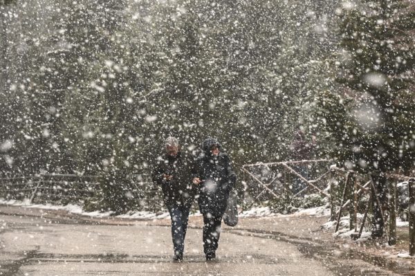Νέο έκτακτο δελτίο: Ραγδαία αλλαγή του καιρού με χιόνια και καταιγίδες – Πού θα έχουμε έντονα φαινόμενα