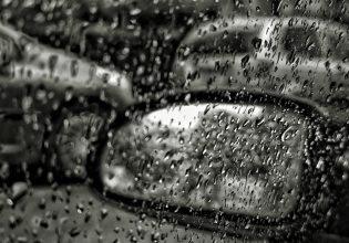 Καιρός: Κρύο και βροχές φέρνει η Δευτέρα – Πού θα σημειωθούν καταιγίδες