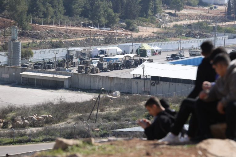 Ισραήλ: Εμπλοκή στην απελευθέρωση των Παλαιστινίων κρατουμένων – Γύρισαν πίσω τα λεωφορεία