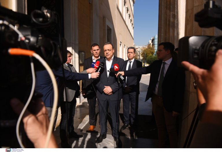 Φάμελλος: «Μόνο η Κατσέλη μπορεί να σταθεί απέναντι στον Τασούλα» – Νέο κάλεσμα στις προοδευτικές δυνάμεις