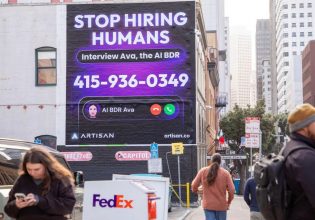 Τεχνητή Νοημοσύνη: «Σταματήστε να προσλαμβάνετε ανθρώπους» – Εξοργιστική καμπάνια εταιρείας ΑΙ