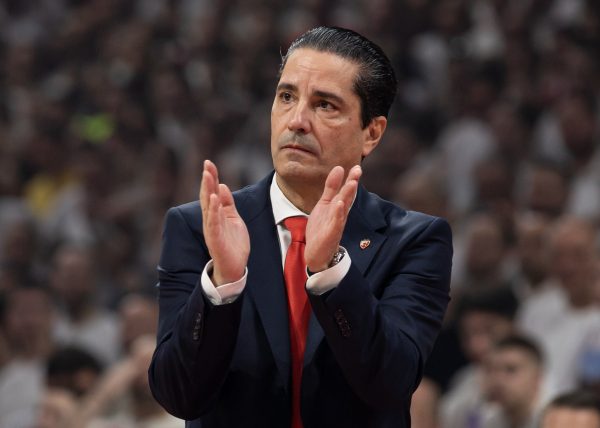 Μέχρι το 2027 στον Ερυθρό Αστέρα ο Σφαιρόπουλος (pic)