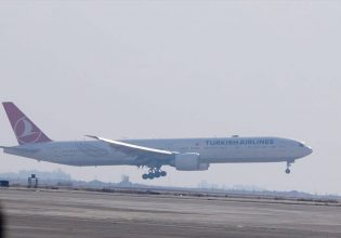 Συρία: Η στιγμή που αεροσκάφος από την Τουρκία προσγειώνεται στη Δαμασκό μετά από 13 χρόνια