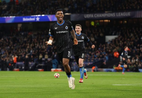 Με την πλάτη στον τοίχο η Σίτι: 0-1 η Κλαμπ Μπριζ στο φινάλε του ημιχρόνου (vid)