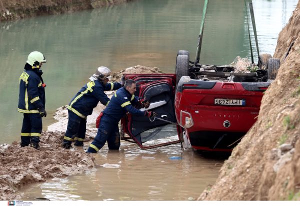 Θανατηφόρο τροχαίο στο Μενίδι με μία νεκρή οδηγό