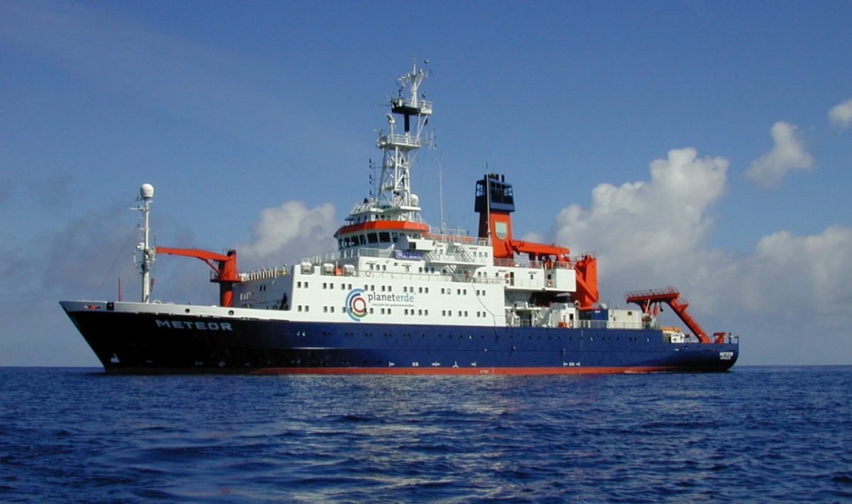 To γερμανικό ερευνητικό σκάφος Meteor συνέλεξε πυρήνες ιζημάτων από τον βυθό του Αιγαίου (Wikimedia Commons / CC BY-SA 3.0)