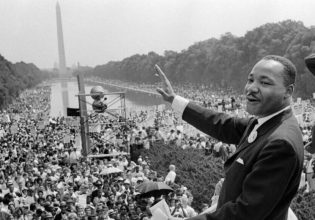 Ο Μάρτιν Λούθερ Κινγκ μιλά με τον Σωκράτη – Η αγάπη και η πολιτική ανυπακοή