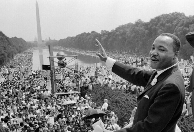 Ο Μάρτιν Λούθερ Κινγκ μιλά με τον Σωκράτη – Η αγάπη και η πολιτική ανυπακοή