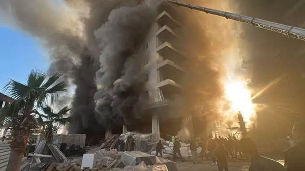 Τουρκία: Φωτιά σε 12όροφο ξενοδοχείο στην Αττάλεια – Πληροφορίες για εγκλωβισμένους