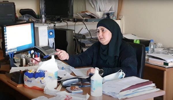 Λίβανος: Μία γυναίκα δημιουργεί «chatbot» για να βοηθήσει τους εκτοπισμένους