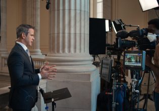 Ένας Ρεπουμπλικανός κατά του Τραμπ: Το αποκαλυπτικό ντοκιμαντέρ «The Last Republican» στο 27ο ΦΝΘ