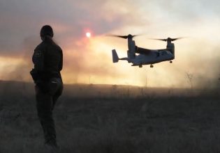 Τραμπ: Χολιγουντιανή επίδειξη δύναμης στα σύνορα με το Μεξικό [video]