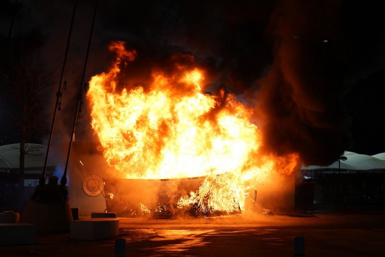 Φωτιά στο «Έτιχαντ» λίγη ώρα πριν το Μάντσεστερ Σίτι – Κλαμπ Μπριζ (vids)
