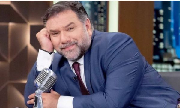Γρηγόρης Αρναούτογλου: «Έχω απατήσει πάρα πολλές φορές σε σχέσεις»