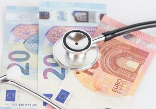 Υπουργείο Ανάπτυξης: Κατατέθηκε η τροπολογία για τα ασφάλιστρα  υγείας – Τι προβλέπει