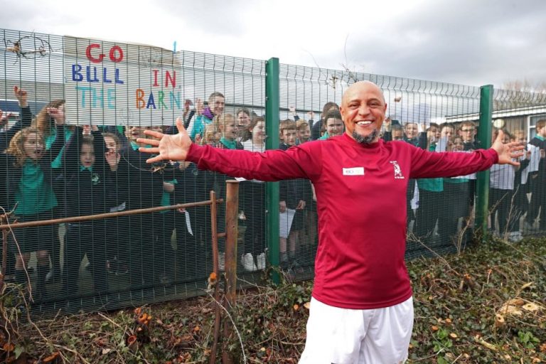 Νέο διαζύγιο για τον Ρομπέρτο Κάρλος που έχει (τουλάχιστον) 11 παιδιά από επτά γυναίκες