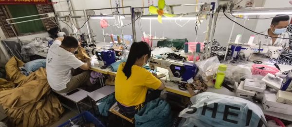 Shein: Οι αποκαλύψεις για τα μεροκάματα του τρόμου δεν αποθαρρύνουν τους καταναλωτές