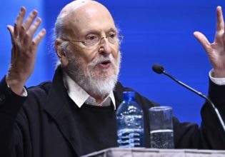 Διονύσης Σαββόπουλος: «Από τους μπάφους και τις απογοητεύσεις, δεν καταλάβαινα τον ρόλο της στη ζωή μου»