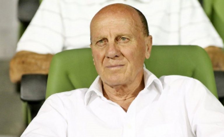 Μίμης Δομάζος: Συγκλονίζουν οι κόρες του – «Καλέ μας μπαμπά ξύπνα και μίλησέ μας, κράτα γερά την μπάλα της ζωής σου»