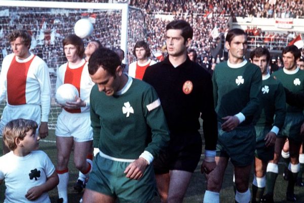 Τάκης Οικονομόπουλος στο in για Δομάζο: «Ο νονός μου! Αυτός με βάφτισε …πουλί»!