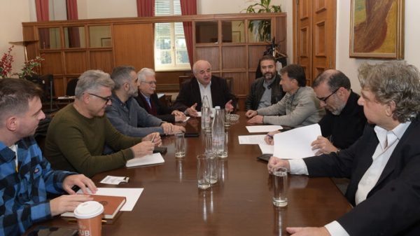 Συνάντηση KKE με εργαζόμενους της Hellenic Train: «Ανάγκη δικαίωσης των θυμάτων του εγκλήματος των Τεμπών»