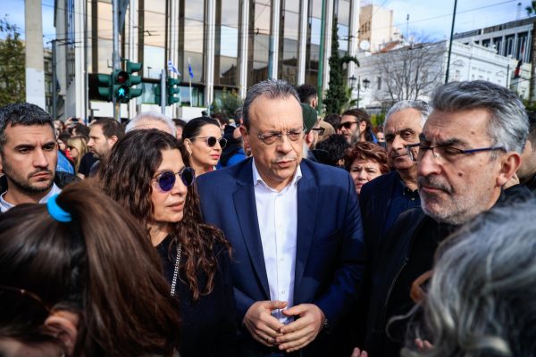 ΣΥΡΙΖΑ για Τέμπη: Χωρίς οξυγόνο η ΕΡΤ – Η διοίκηση επέλεξε να προκαλέσει ασφυξία στον πλουραλισμό