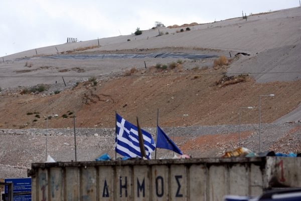 ΕΔΣΝΑ: Ανακλήθηκε η απόφαση για το τέλος ταφής απορριμμάτων