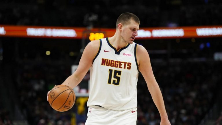 Ο Γιόκιτς έπαθε… Βεζένκοφ: Αδιανόητη no look ασίστ του Σέρβου σούπερ σταρ